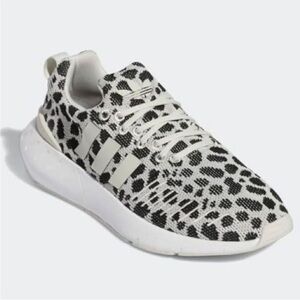 NWT Adidas Swift Run 22 Leopard Sneakers
